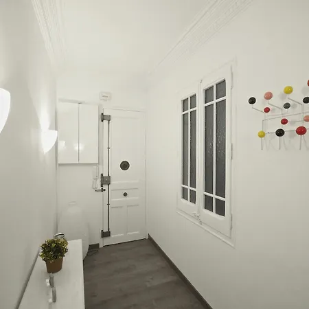 The White Flats Eixample * Barcelona