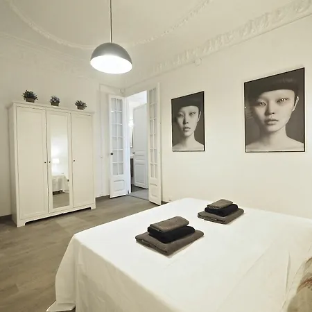 The White Flats Eixample *